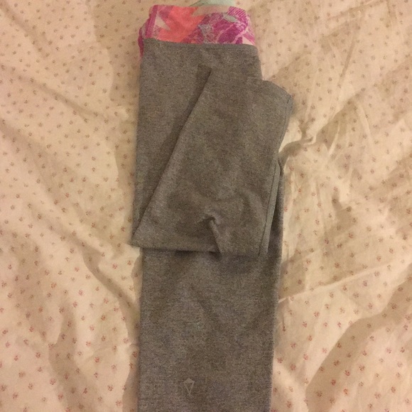 Ivivva Rhythmic Crop Size 12 - Picture 1 of 6